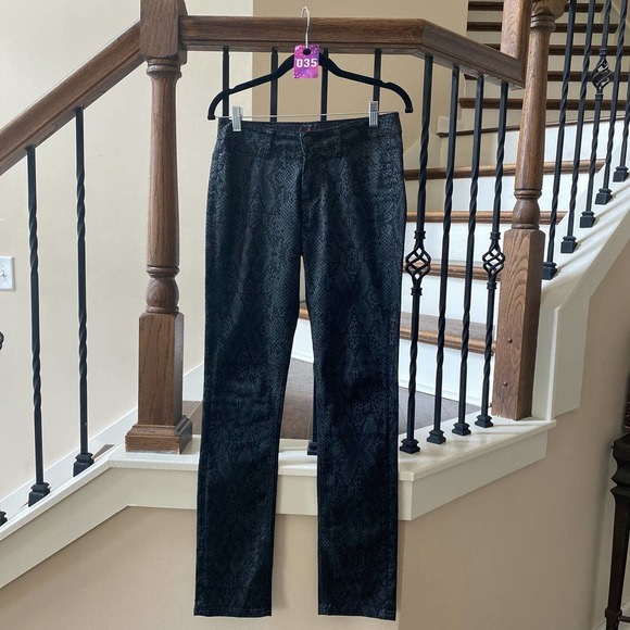 LIVERPOOL JEANS COMPANY Snakeskin Skinny Jeans, size 2 - Picture 2 of 9